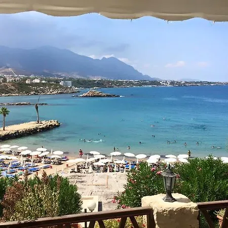 Hotel Pine Bay Boutique & Cakistes Restaurant