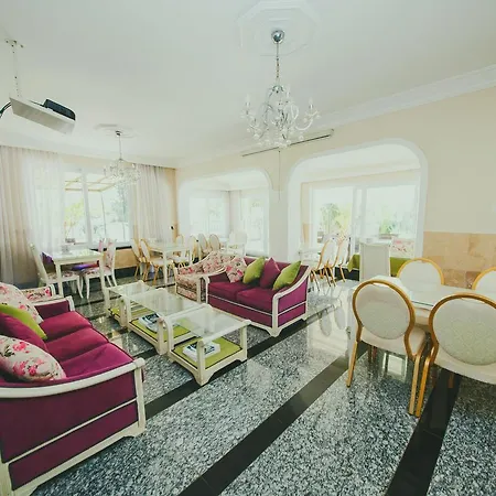 Pine Bay Boutique & Cakistes Restaurant Kyrenia (Northern Cyprus)