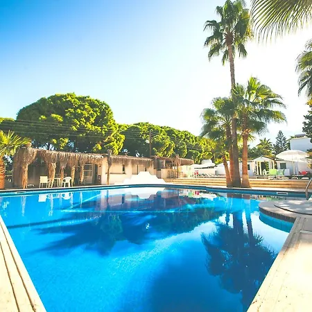 Pine Bay Boutique & Cakistes Restaurant Hotel Kyrenia (Northern Cyprus)