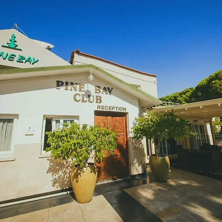 Pine Bay Boutique & Cakistes Restaurant Cirénia